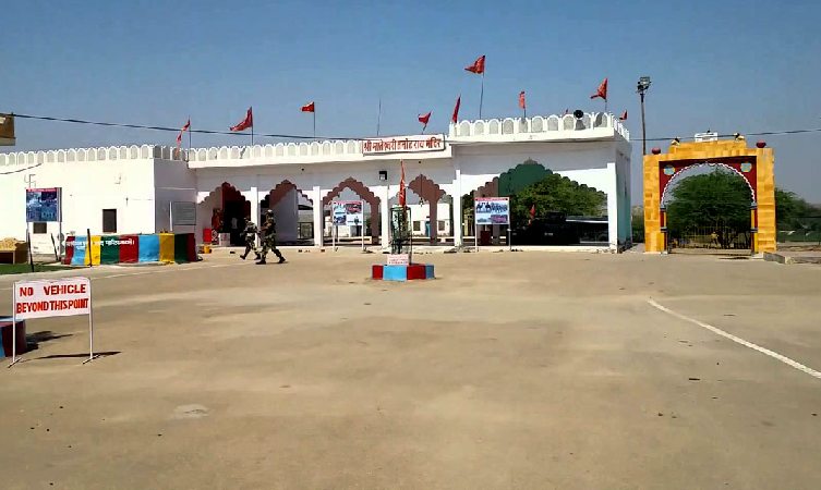 Camp in Jaisalmer near Patwa Haveli